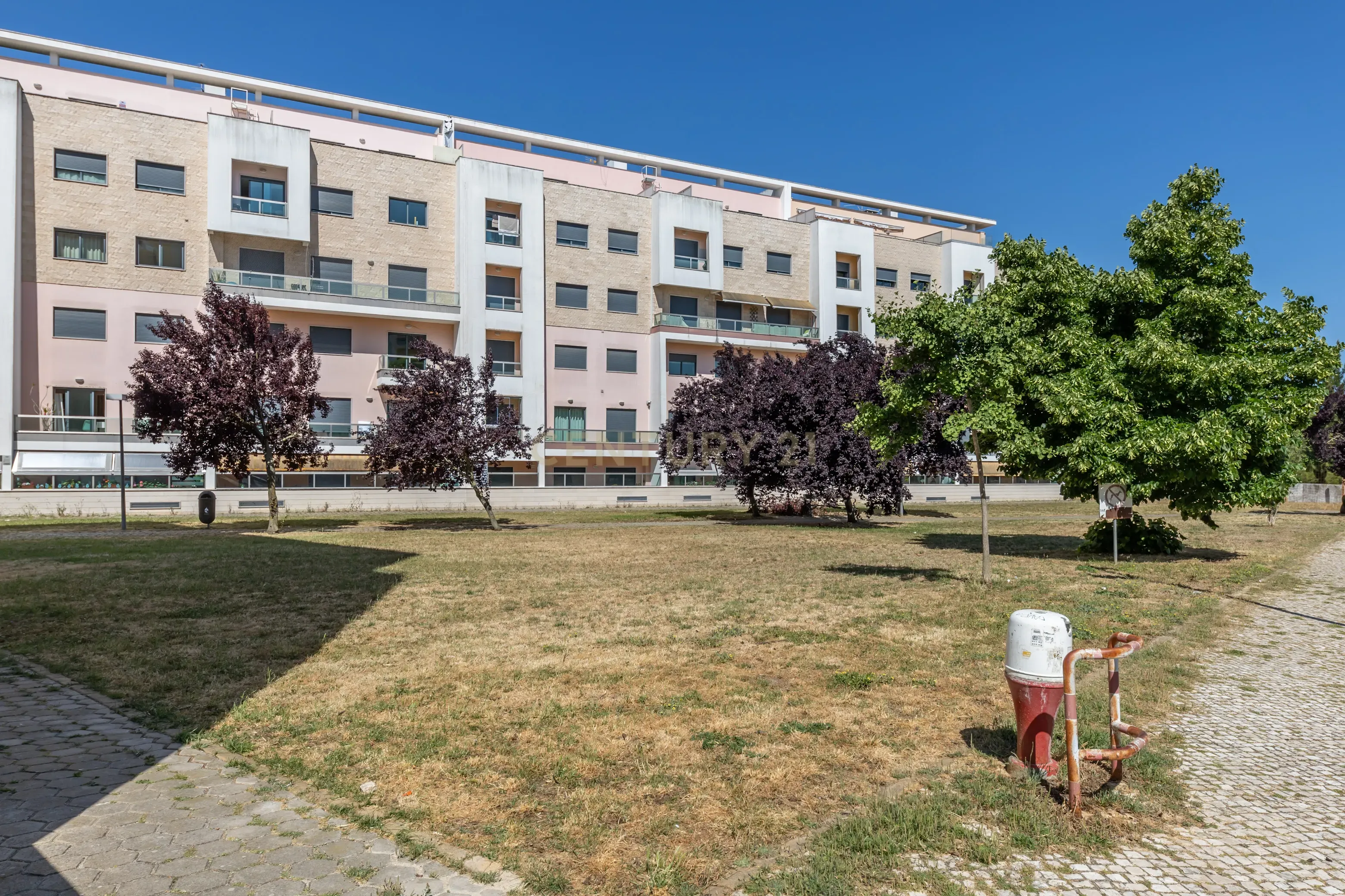 Apartamento T3 Com Box - Varandas Montijo - Image 43