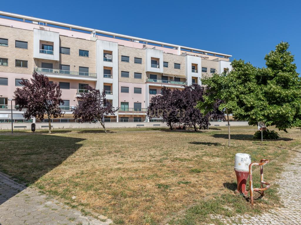 Apartamento T3 Com Box - Varandas Montijo - Image 43