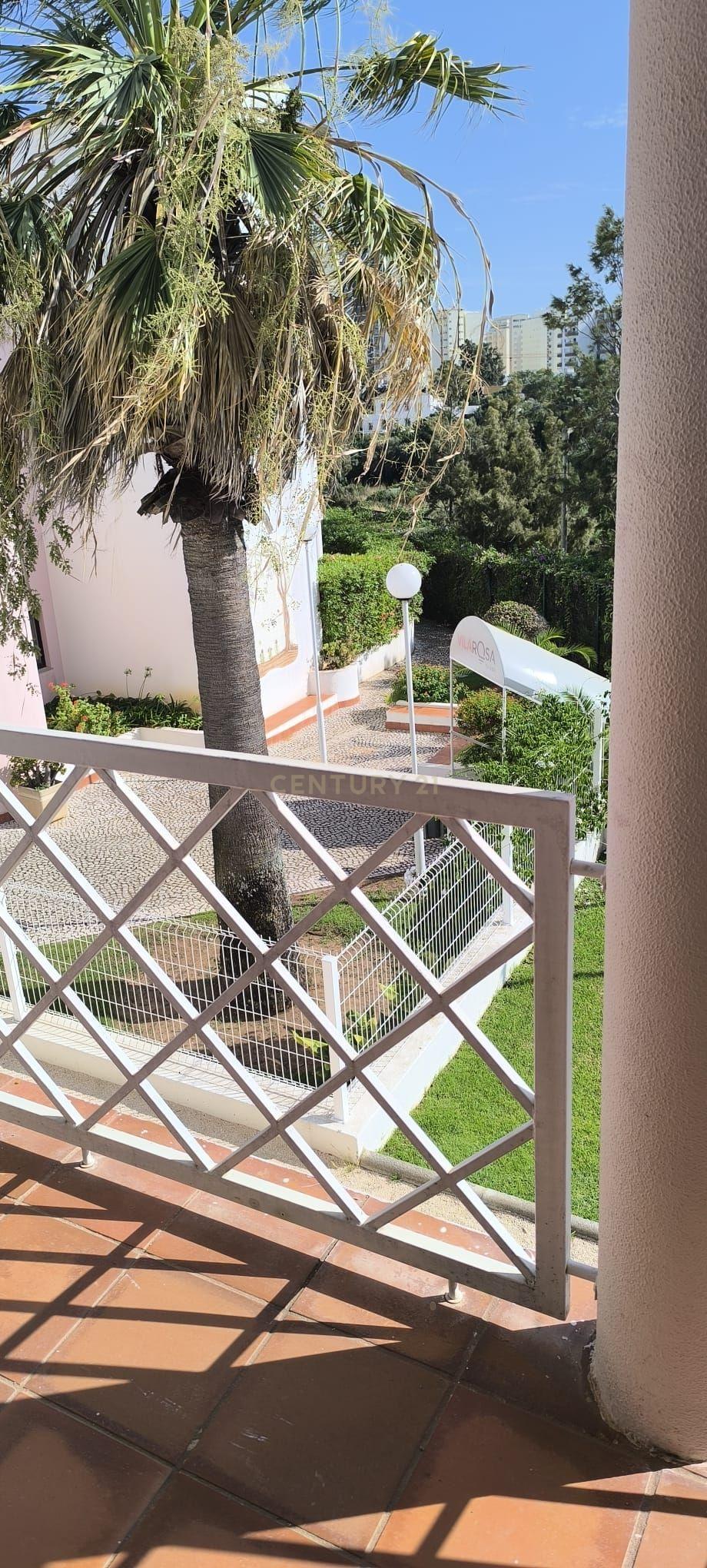 Fotografia 5 de Apartamento T1 em Portimão com Piscina e Estacionamento