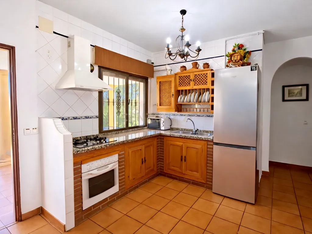 Quinta com vistas panorâmicas em Ronda, piscina privada, olival em produção e casa andaluza · Ideal para investimento em turismo rural - Image 10