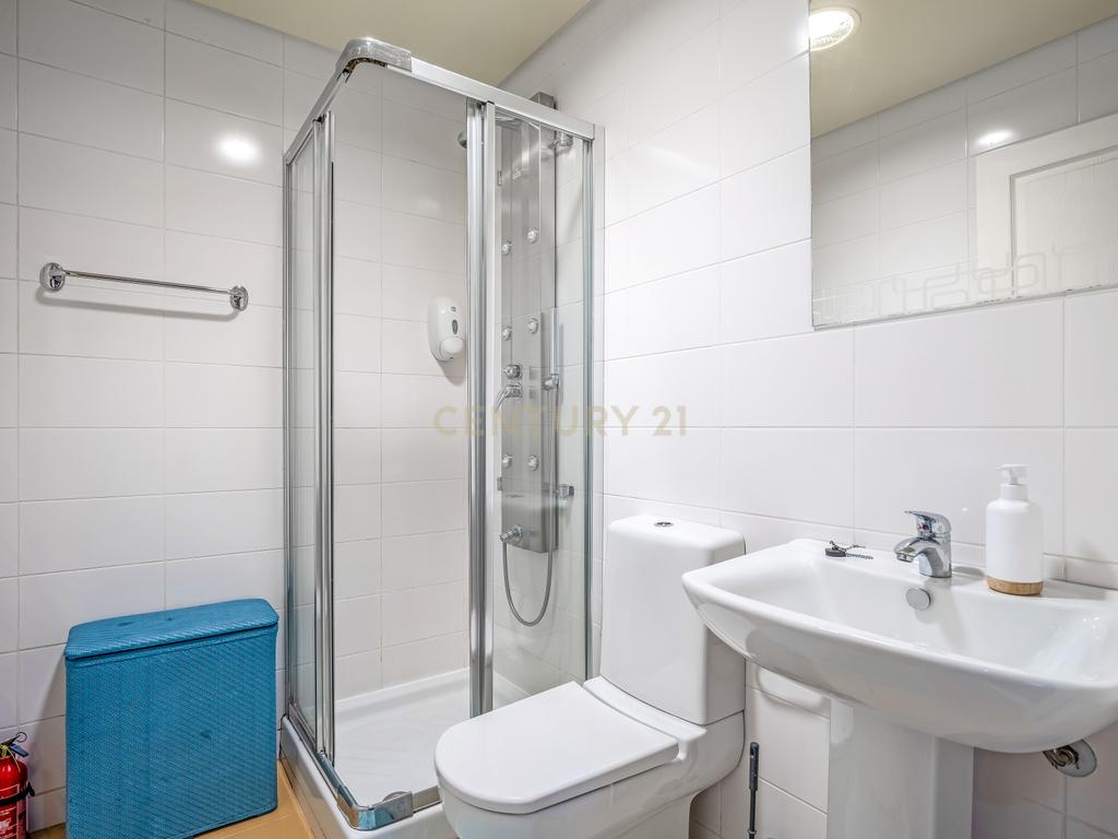 Moderno T1 perto da praia - Image 22