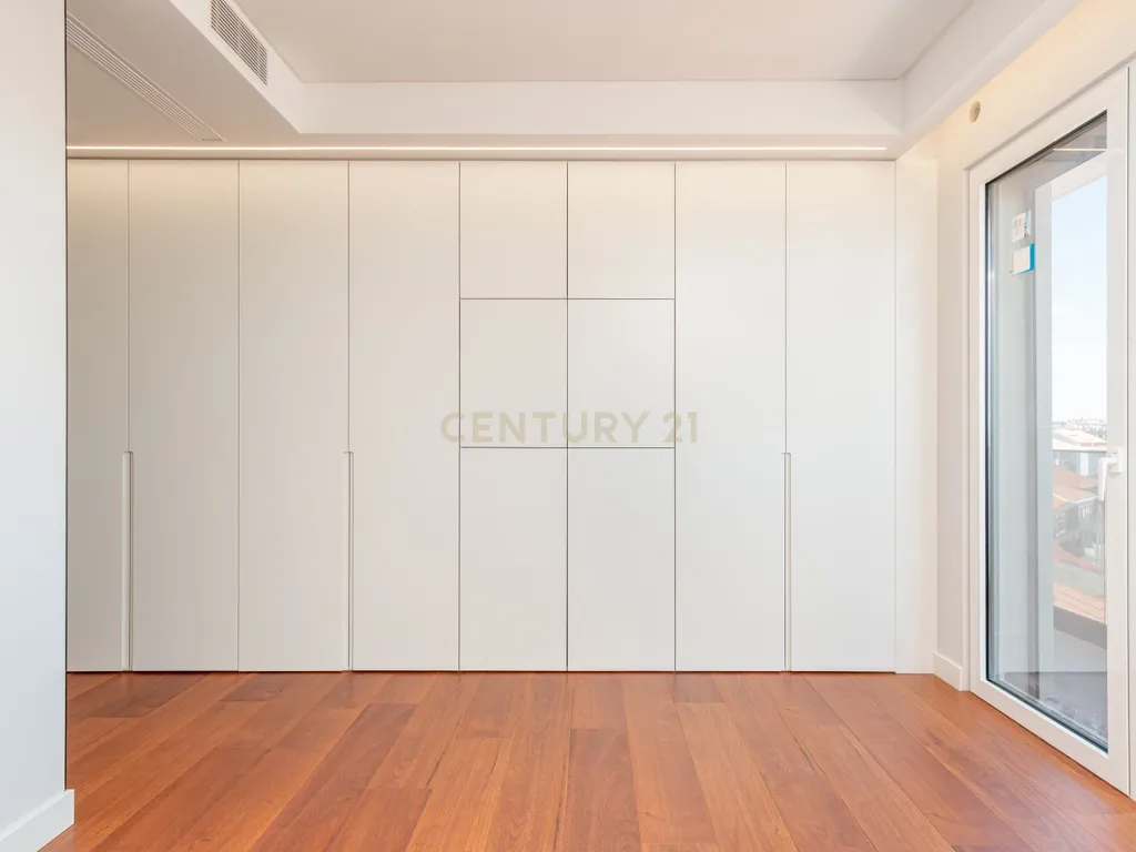 Empreendimento novo 2026, Apartamentos contemporâneos de elevado padrão. - Image 36