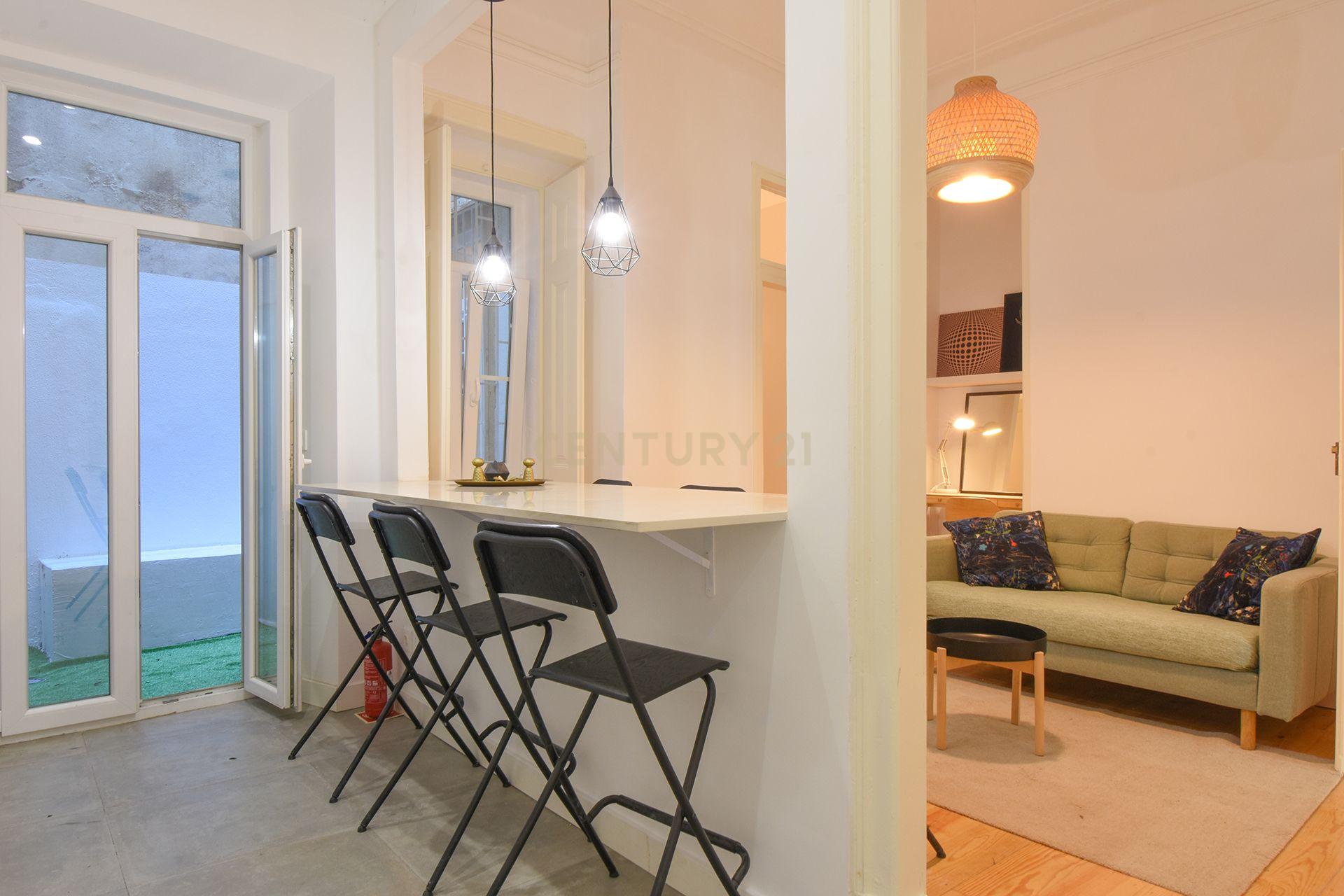 Apartamento T3 renovado com Licença AL - Lisboa - Image 8