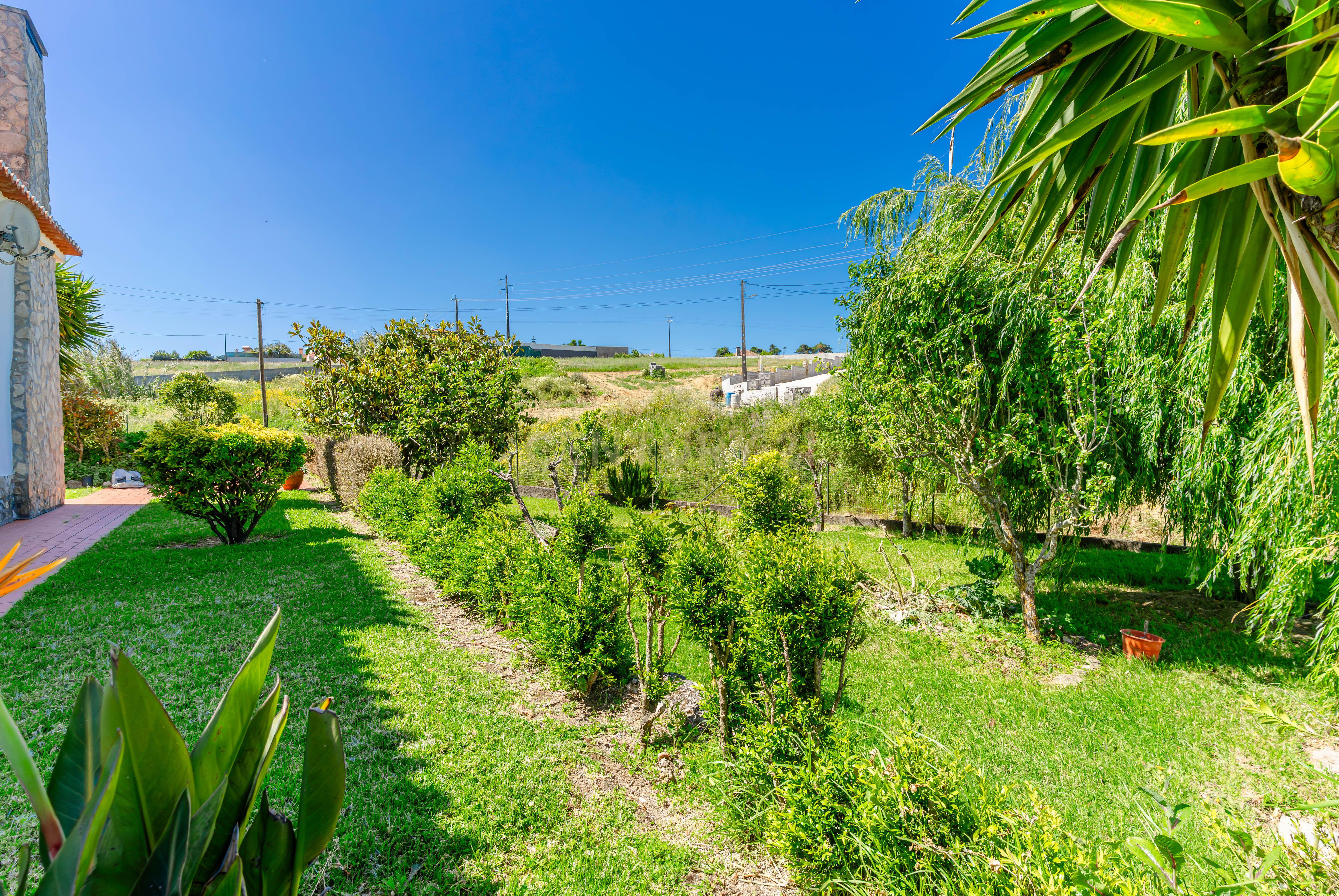 Espetacular Moradia T4 em Mafra com Jardim e Terraço - Image 58