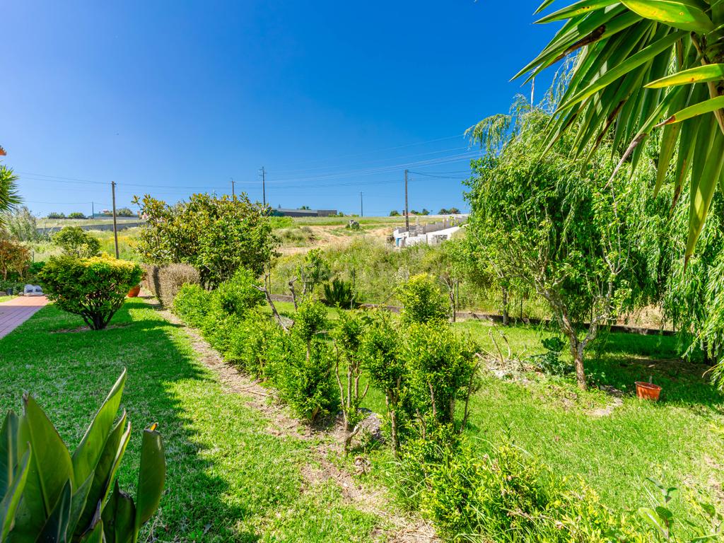 Espetacular Moradia T4 em Mafra com Jardim e Terraço - Image 58