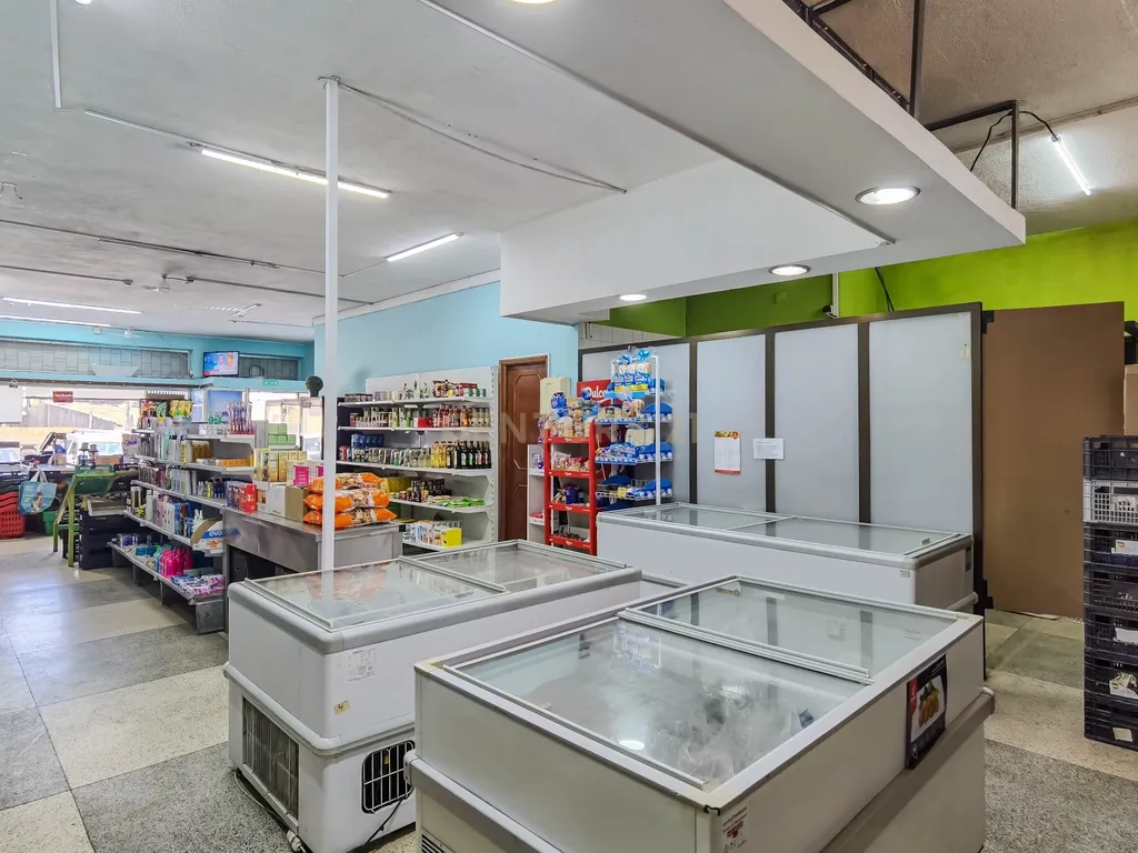 TRESPASSE de Estabelecimento Comercial (Mercearia) em Valbom, Gondomar - Excelente Oportunidade de Negócio! - Image 9