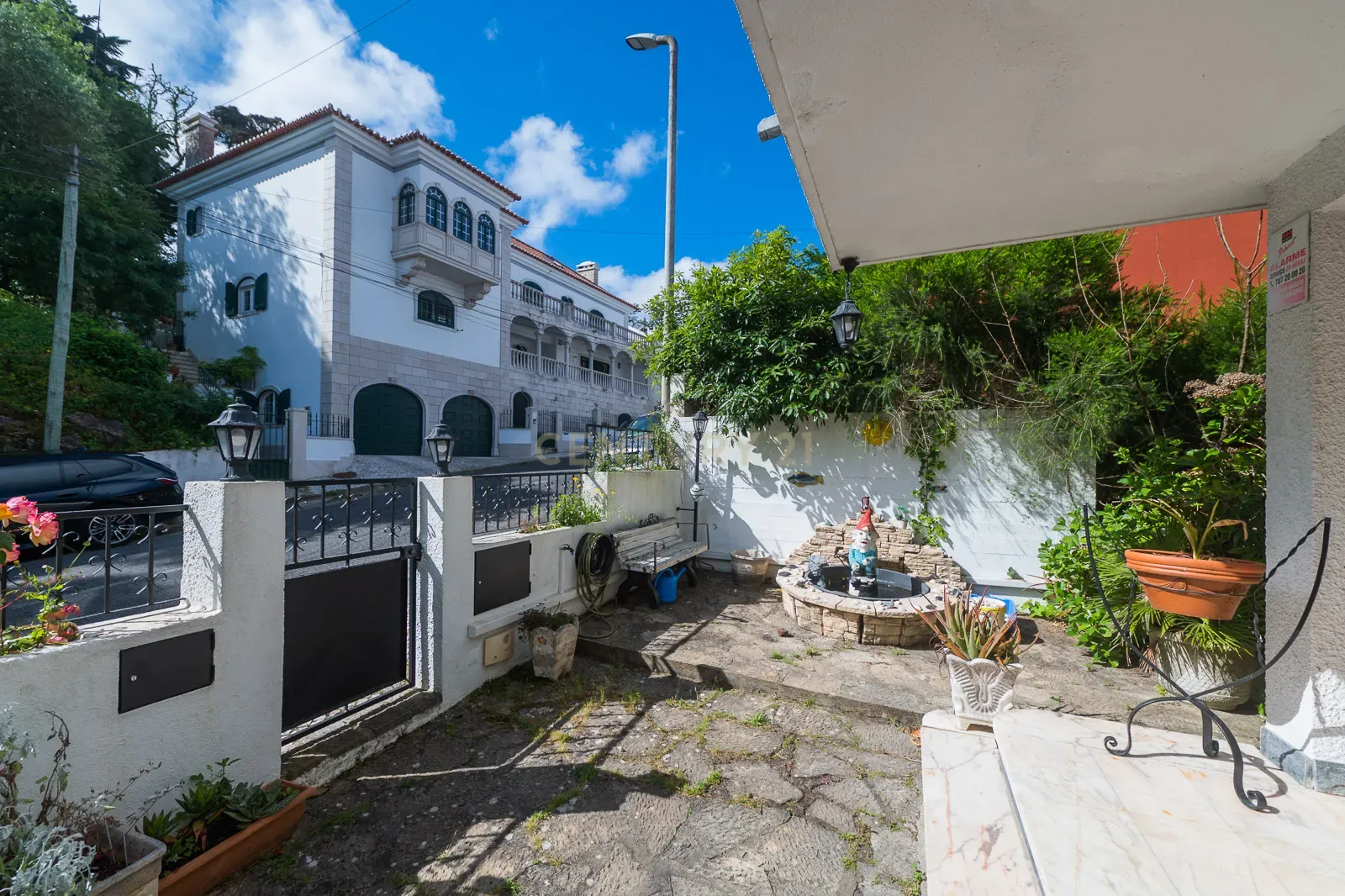 Fotografia 10 de Sintra moradia isolada T5,  lote com 360m2, garagem 65m2