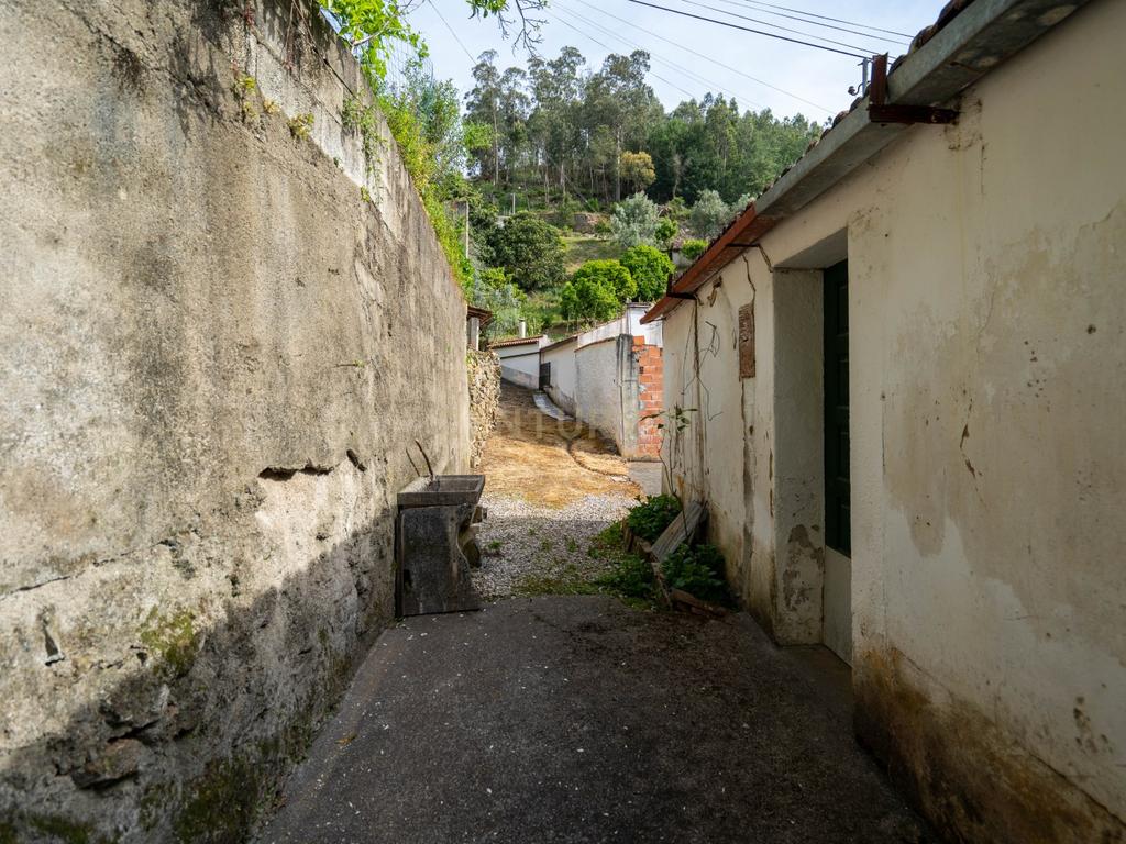 Moradia para reconstrução - Semide - Image 12