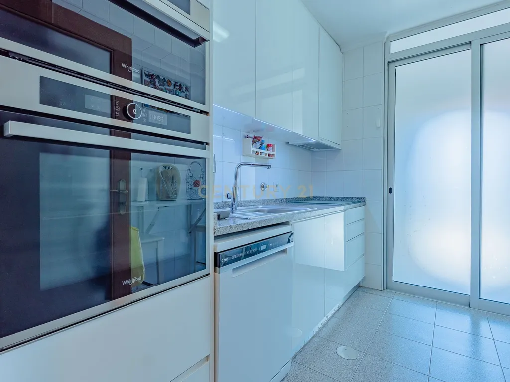 Apartamento T2 com terraço panorâmico – Rio Tinto - Image 11
