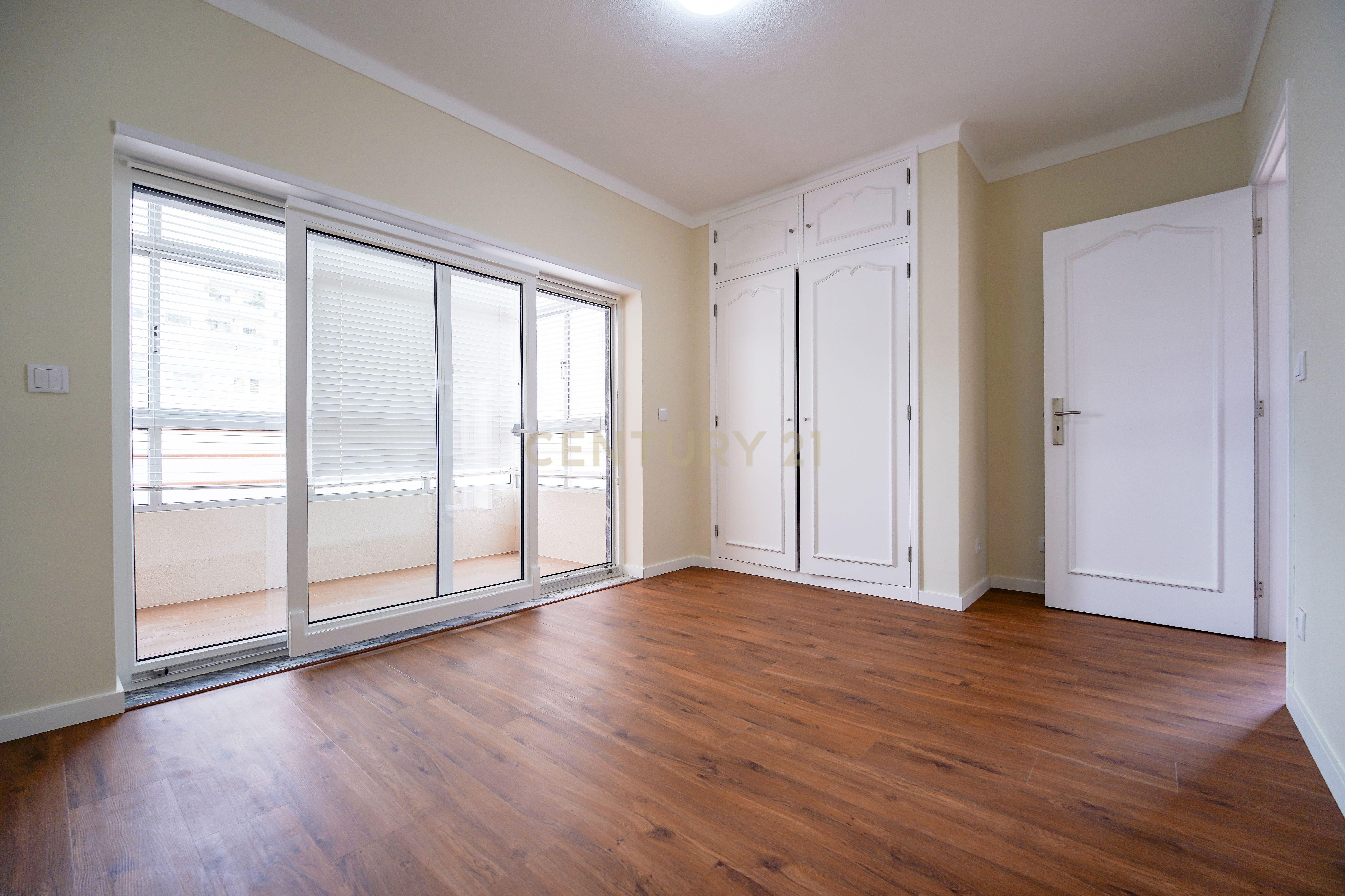 Fotografia 12 de Apartamento T2 Renovado em Buarcos, perto da Praia