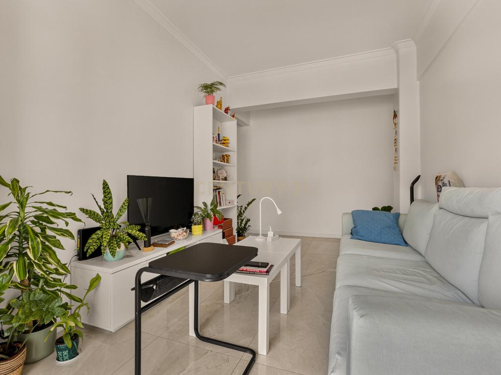 Apartamento T2 totalmente renovado em Cascais | Excelente oportunidade de investimento - Image 6