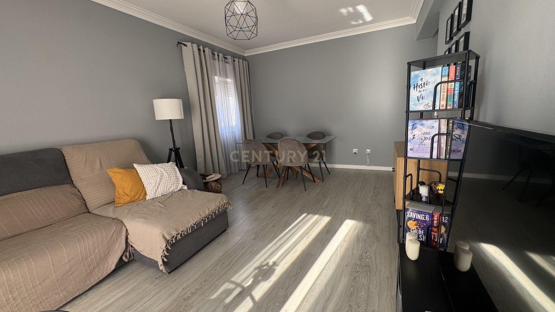 Fotografia 4 de Apartamento Renovado T2 em Pinhal Novo, Palmela