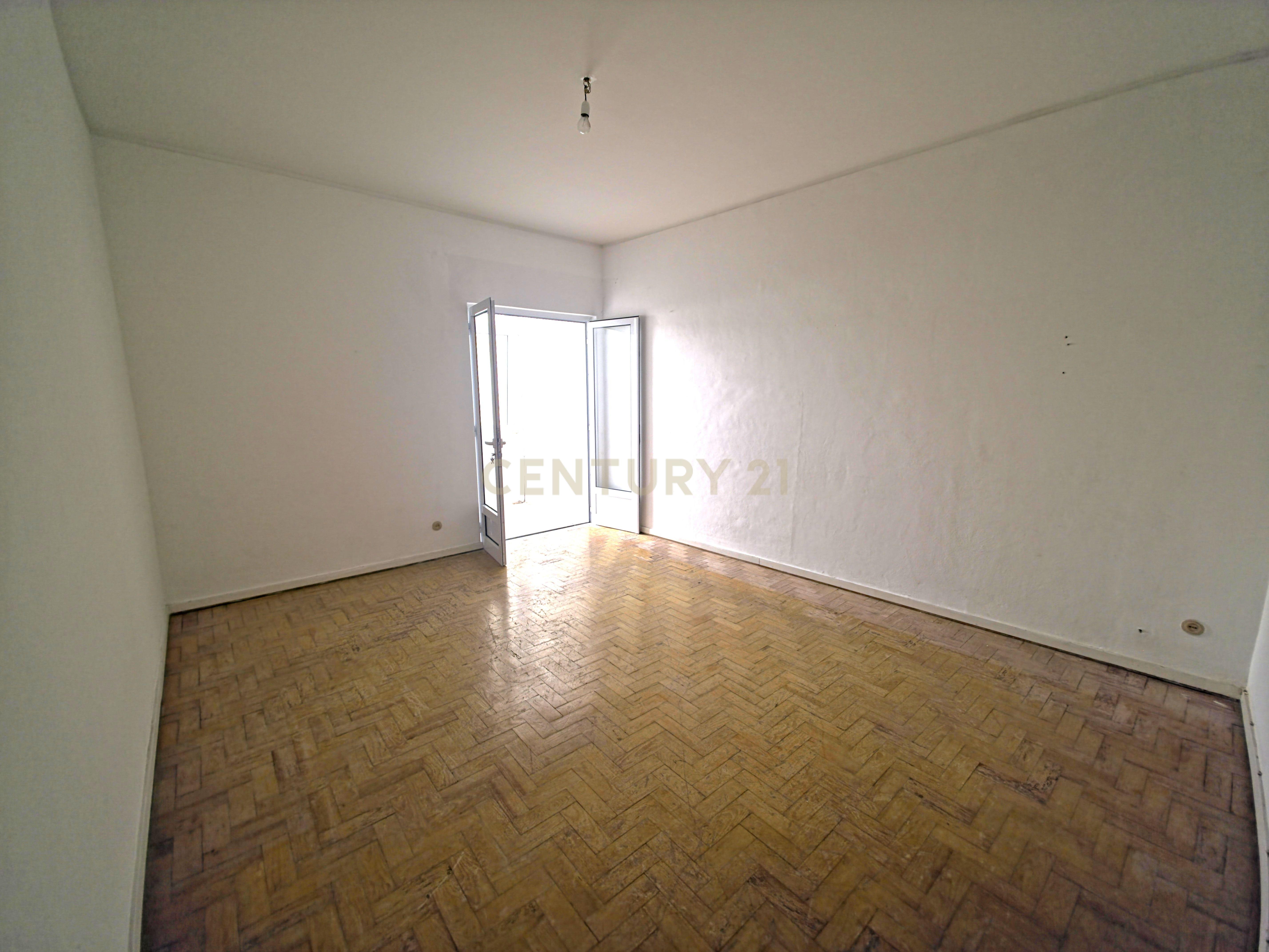 Apartamento T2 no Centro de Peniche - Image 2