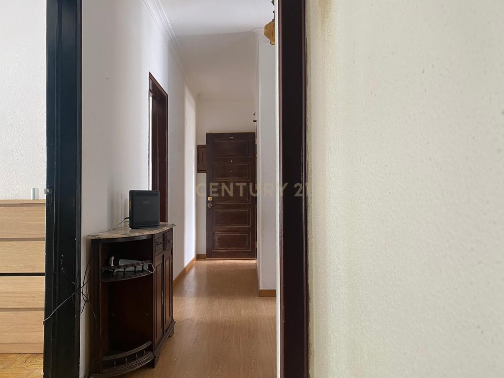T2 CENTRAL perto Hospital, Fertagus, Loja Cidadão - Image 11