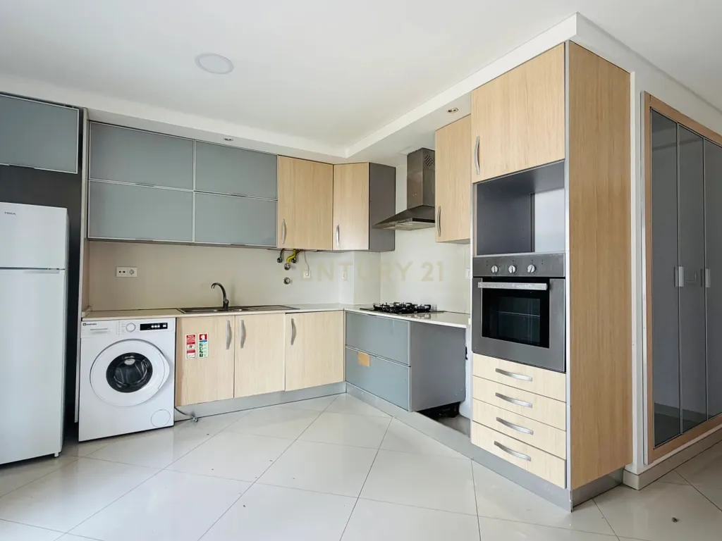 Magnífico Apartamento T4 com Duas Varandas e Arrecadação na Cascalheira, Pinhal Novo - Image 9