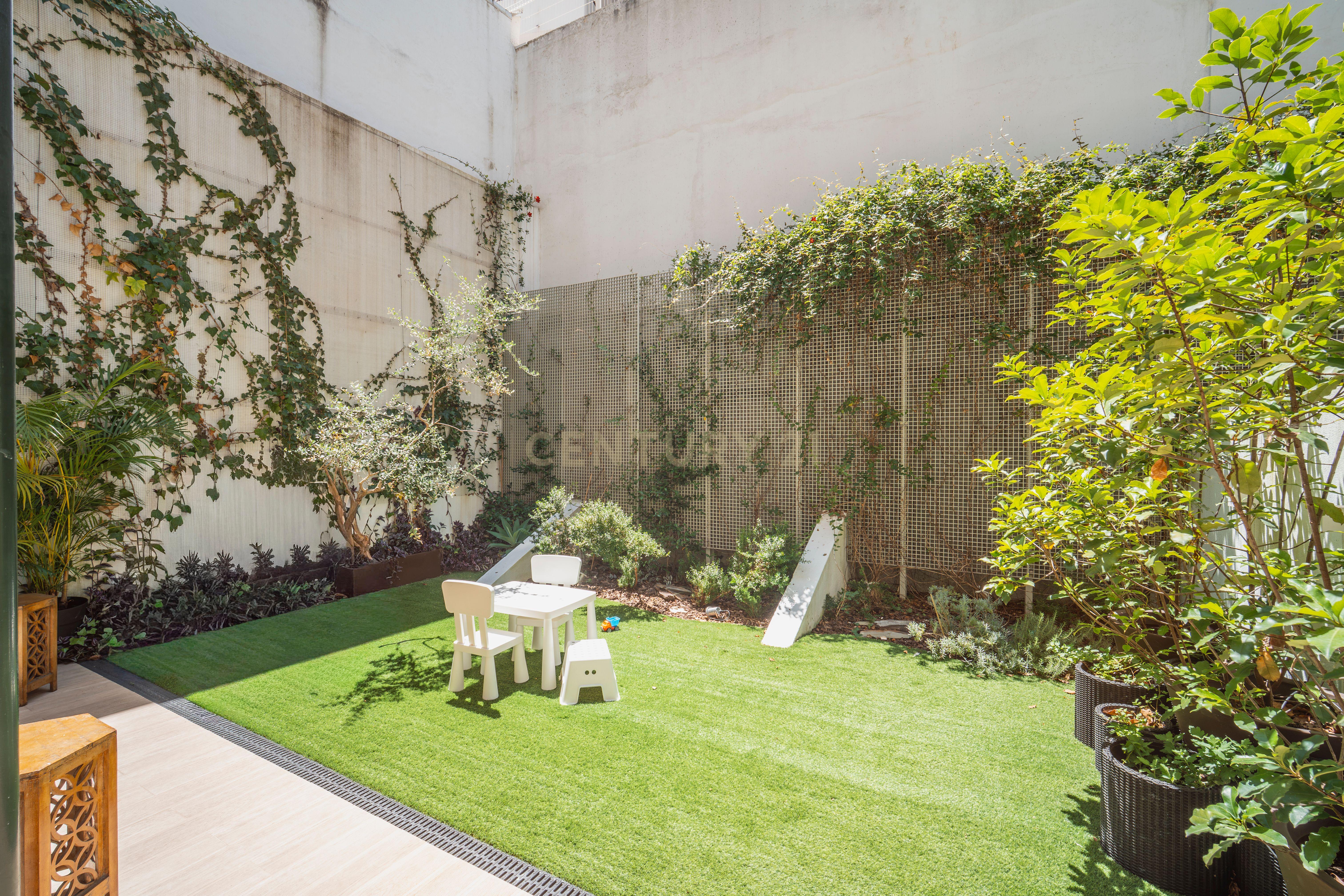 Fotografia 5 de Apartamento Encantador com Jardim Privativo — Santo António, Lisboa
