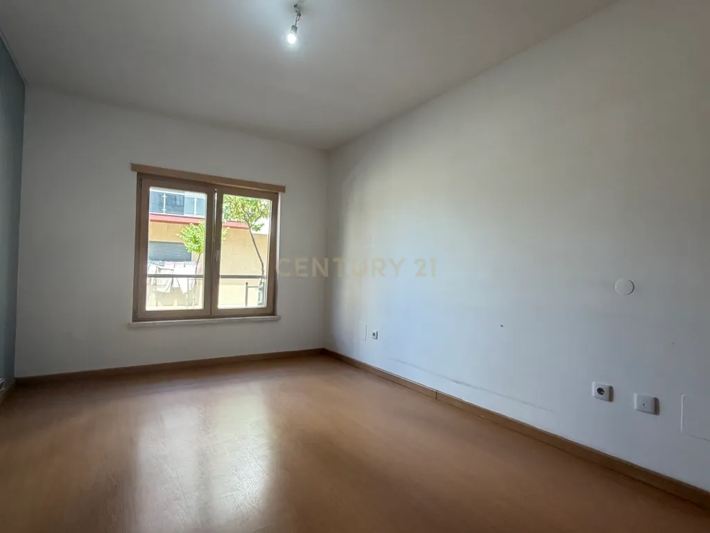 Apartamento T4 com Arrecadação, na Cascalheira, Pinhal Novo - Image 25