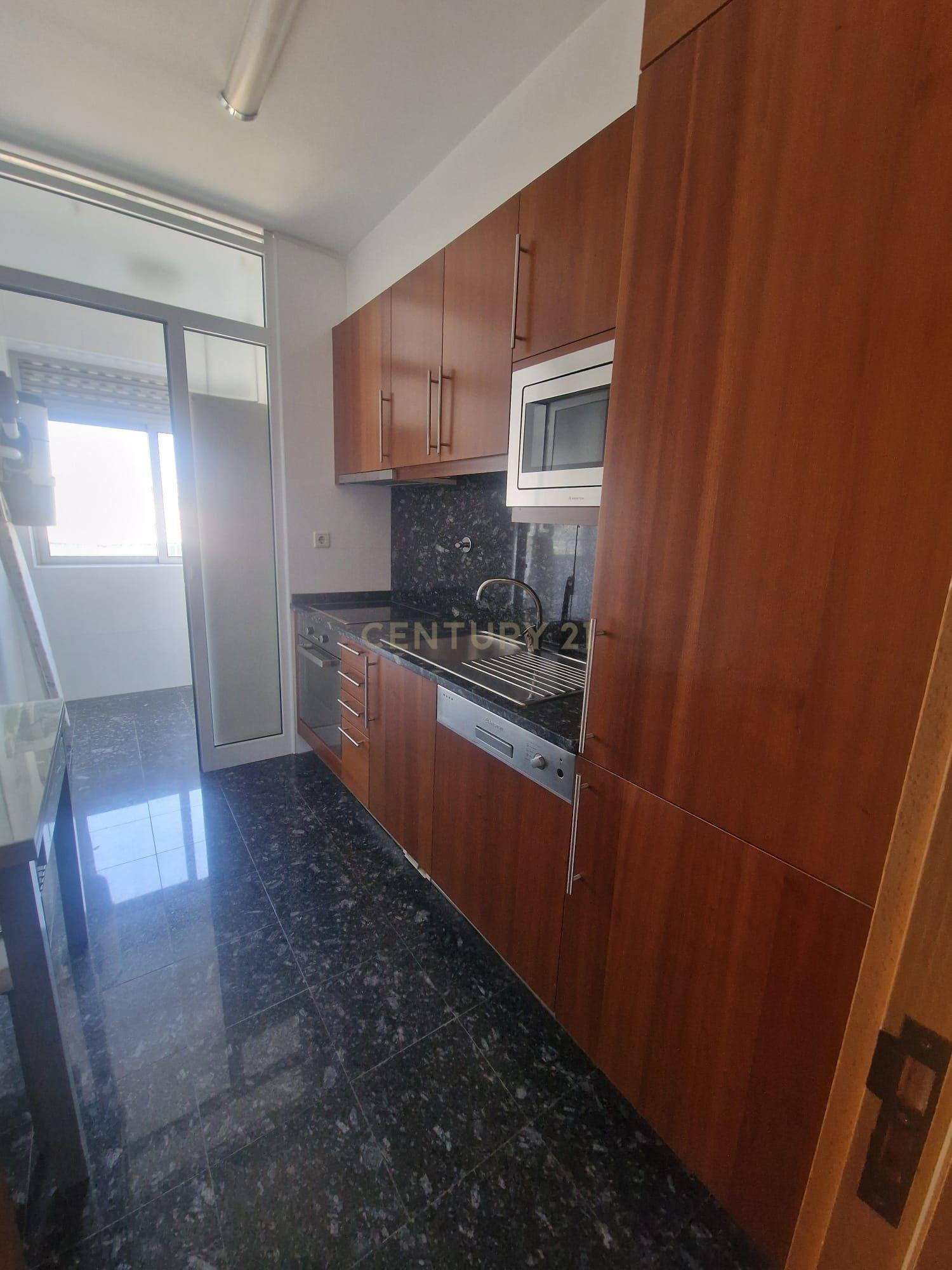 Fotografia 9 de Apartamento T1 Parque Itália-R. Júlio Dinis-Porto-Tot. equipado