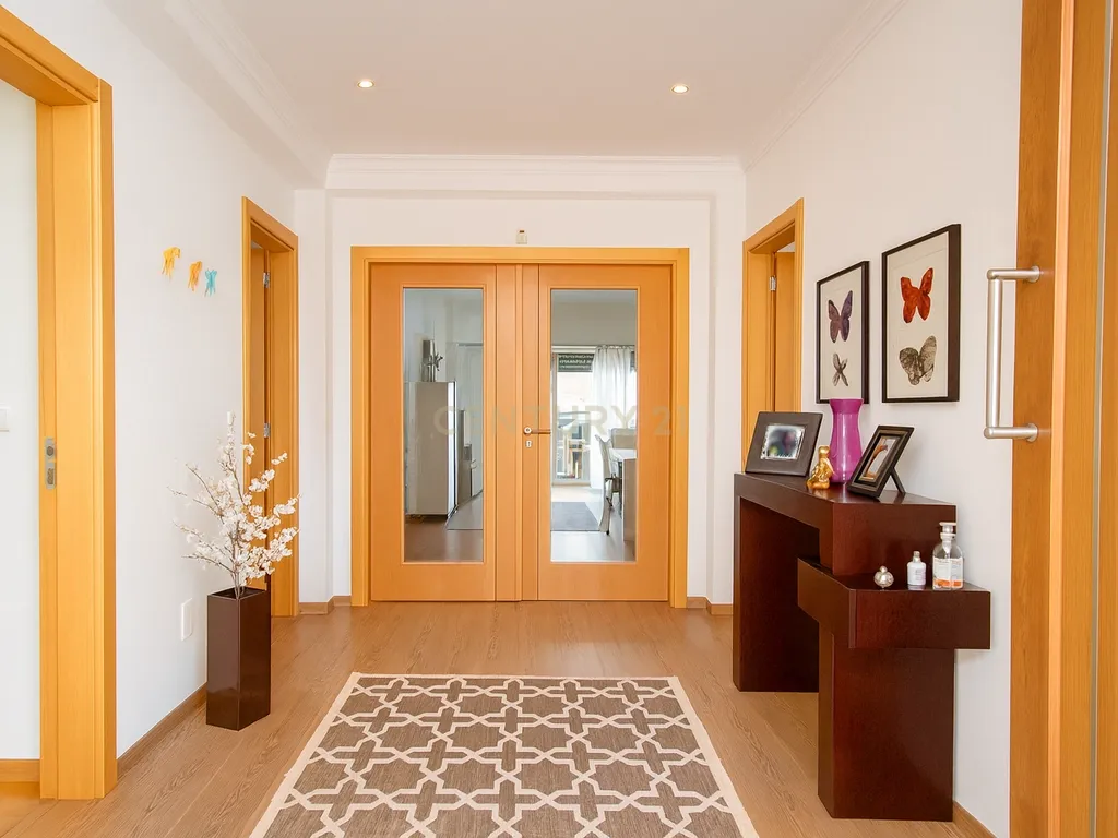 Castro Verde: Viva Uma Casa Onde os Sonhos se Encontram Com Tranquilidade. - Image 3