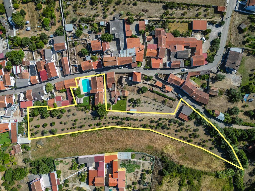 Casa de campo com piscina e 3.760 m² de terreno, Alhadas, Figueira da Foz. - Image 45