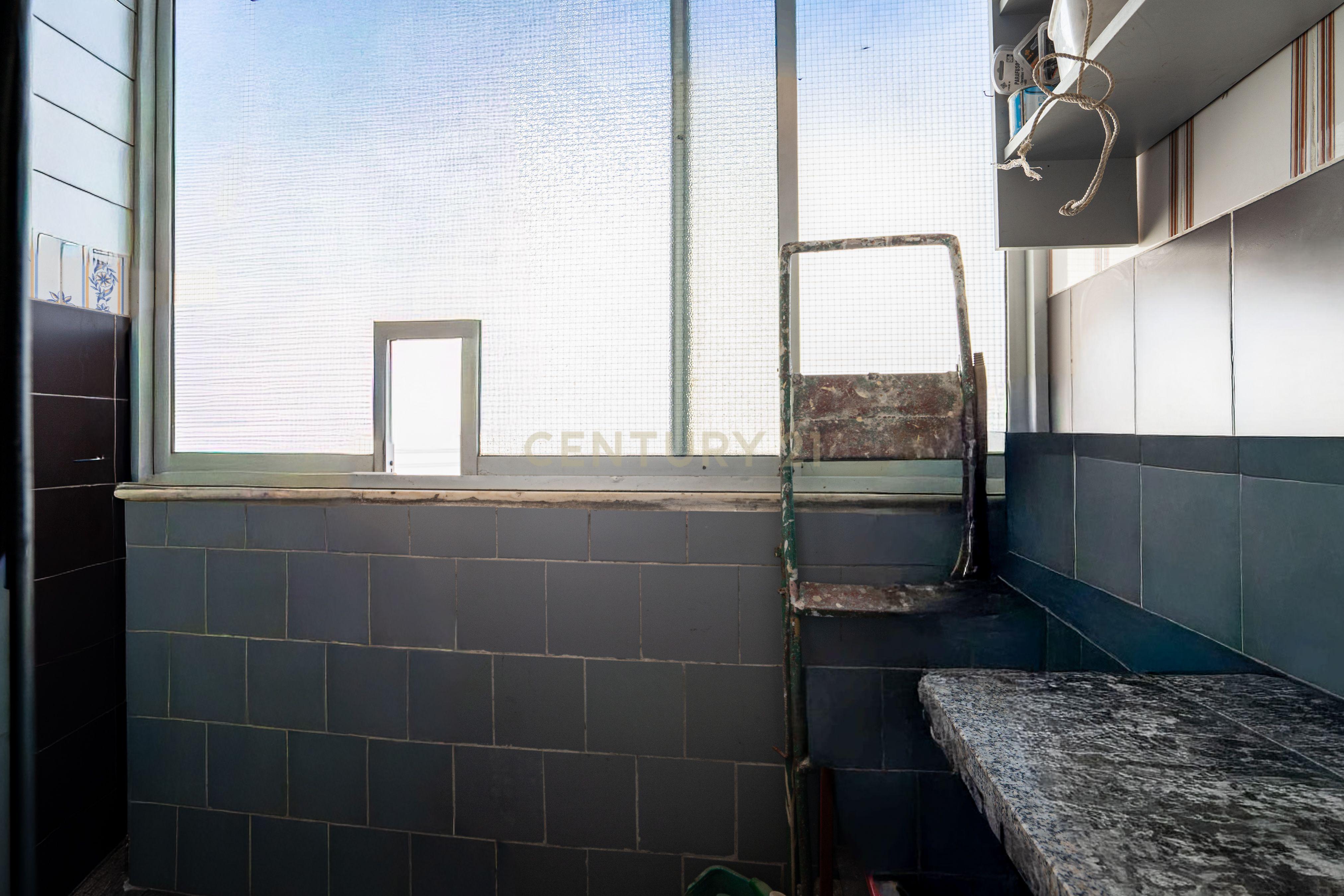 Fotografia 12 de Apartamento T2 com Varanda no Barreiro, Setúbal