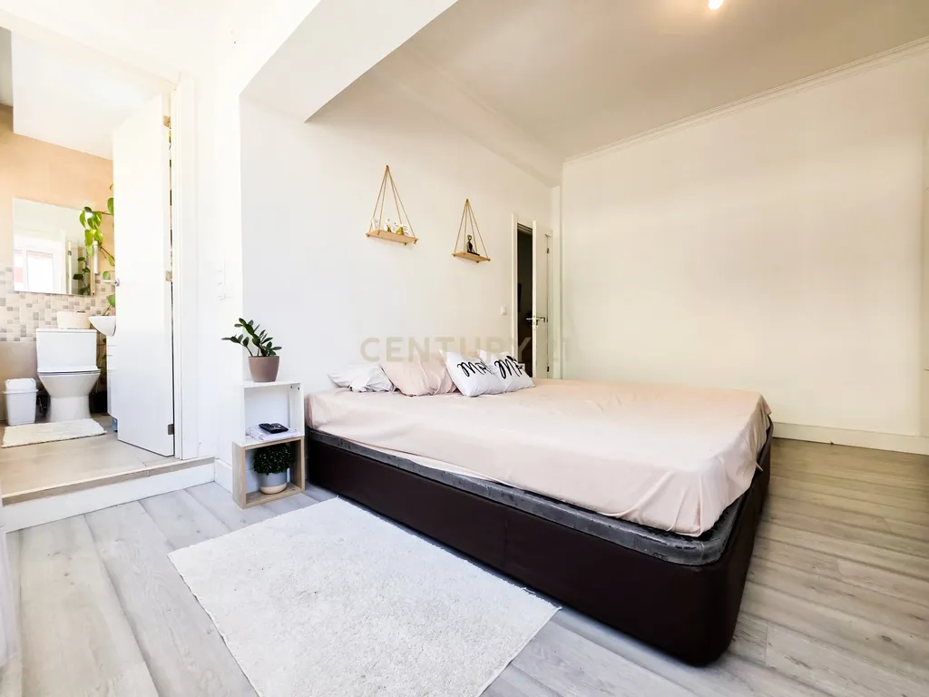 Apartamento T3 Renovado Verderena - Barreiro – Pronto a Habitar - Image 2