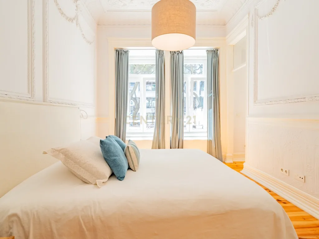 Apartamento T5 de Charme com Jardim Privativo nas Avenidas Novas | Avenida 5 de Outubro, Lisboa - Image 24