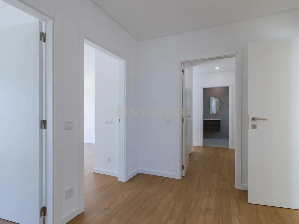 Excelente Moradia T3 Térrea NOVA - Image 18