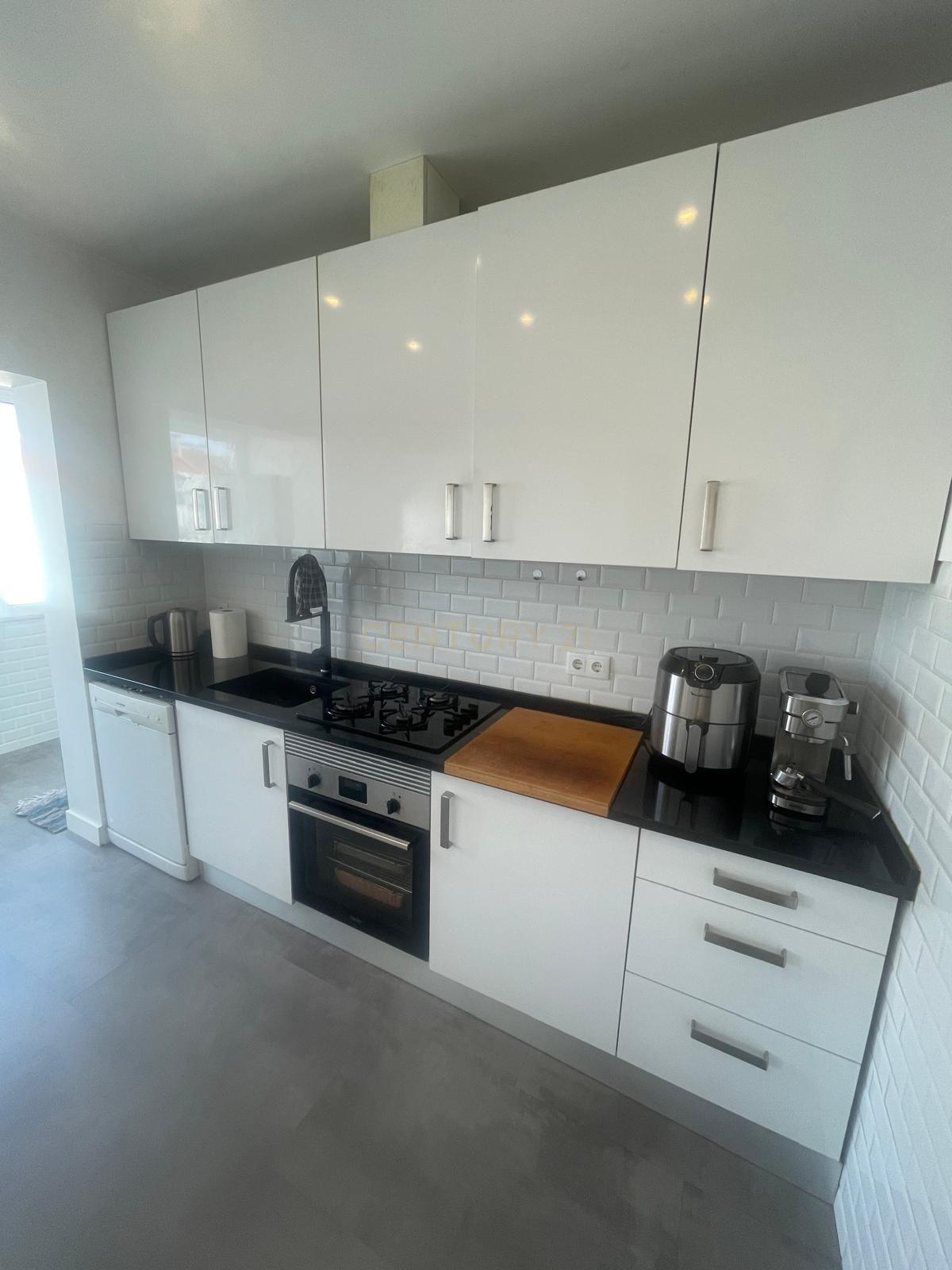 Fotografia 2 de Apartamento T2 com possibilidade de utilização como T3 | Excelente localização no Barreiro
