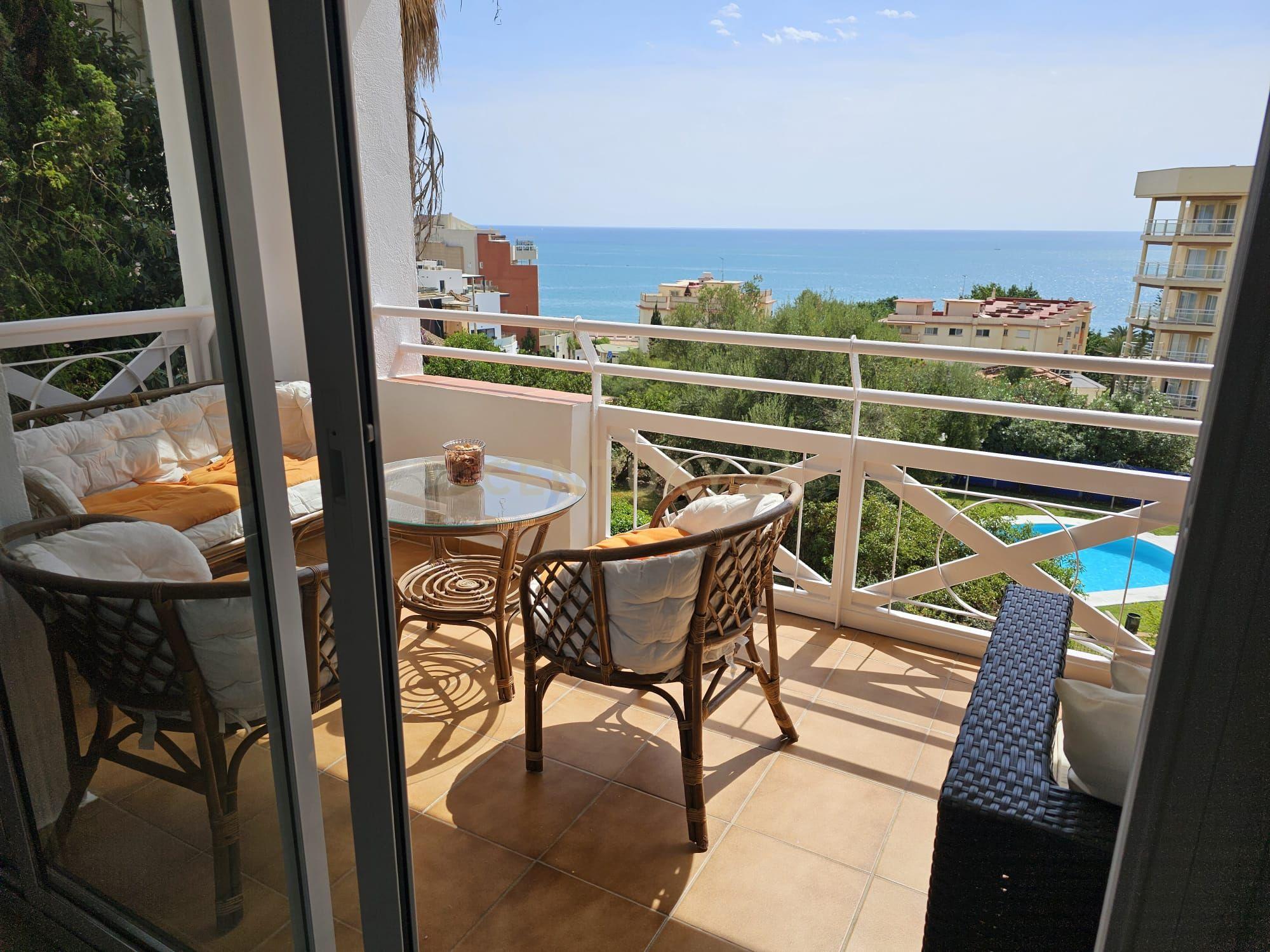 Apartamento Renovado com Vista Mar em Fuengirola - 297.000€ - Image 1