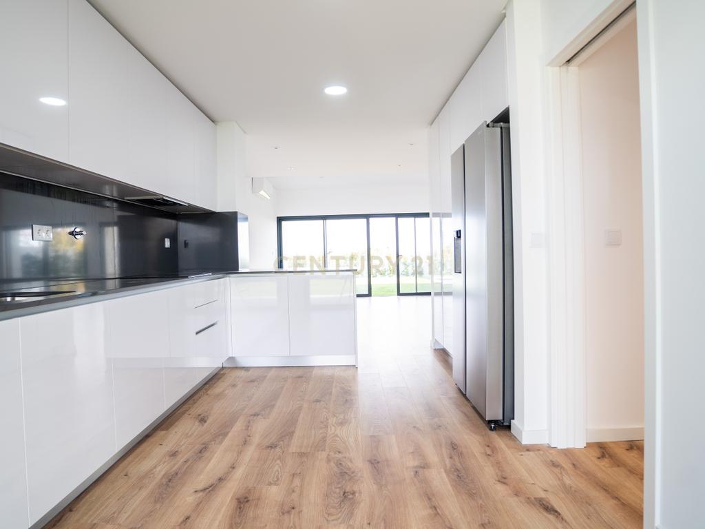 Moradia T4 – Empreendimento Sky City -  Serra de Carnaxide - Image 8