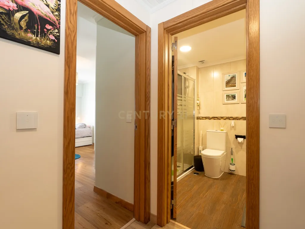 ** ESPECTACULAR APARTAMENTO T2 REMODELADO, NA URBANIZAÇÃO DA ANTA ** - Image 33