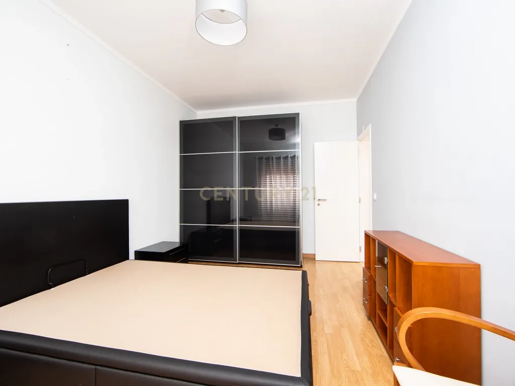 Apartamento T2 no Pinhal Novo com varanda e arrecadação - Image 6