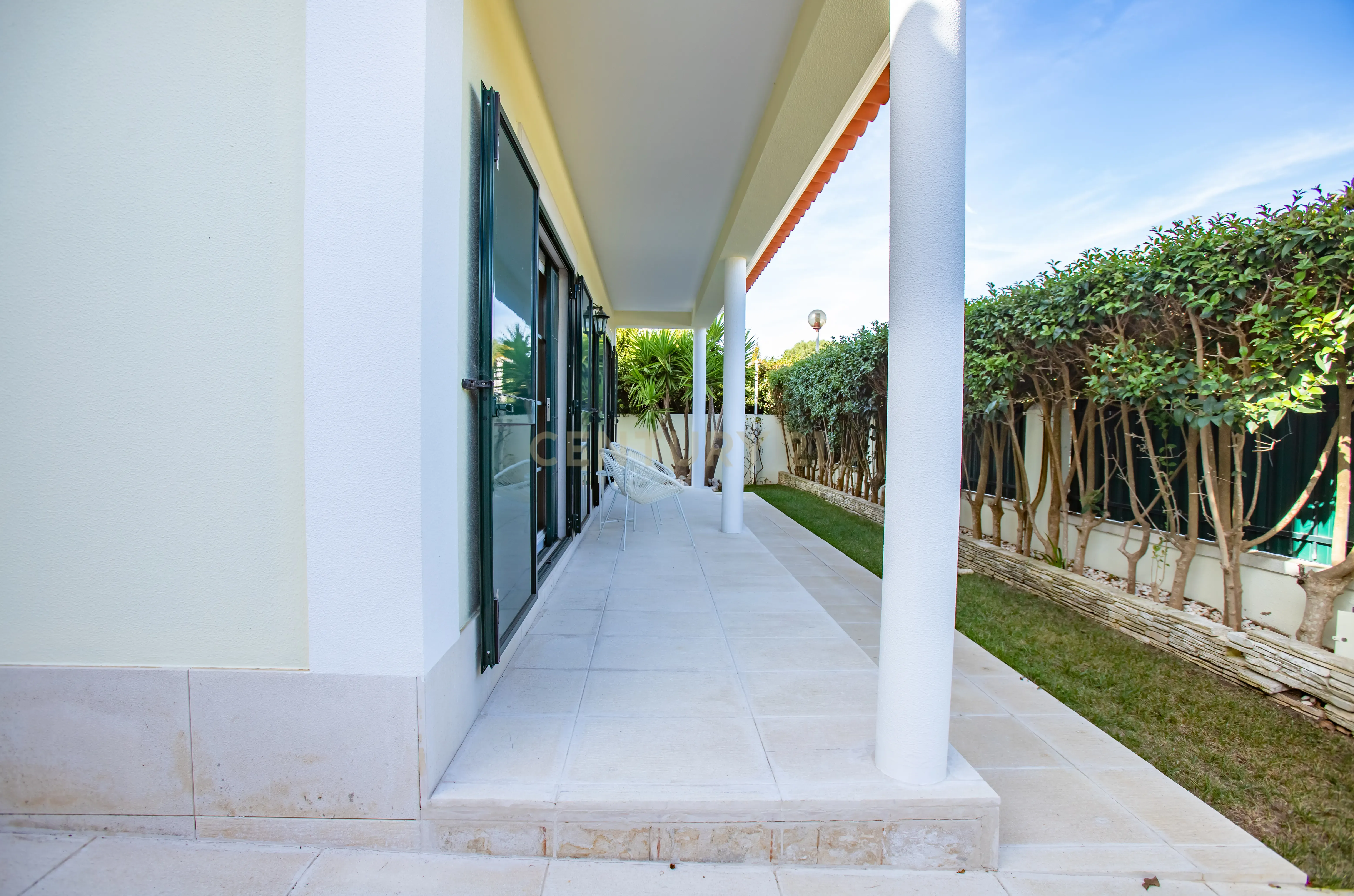 Moradia isolada na Areia , com 627 m2 de área total, piscina e jardim. - Image 30