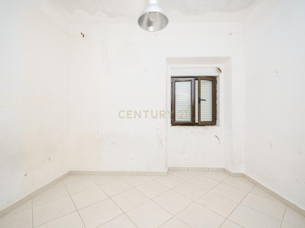 APARTAMENTO T6 NO CORAÇÃO DA CIDADE, EM SETÚBAL - Image 14