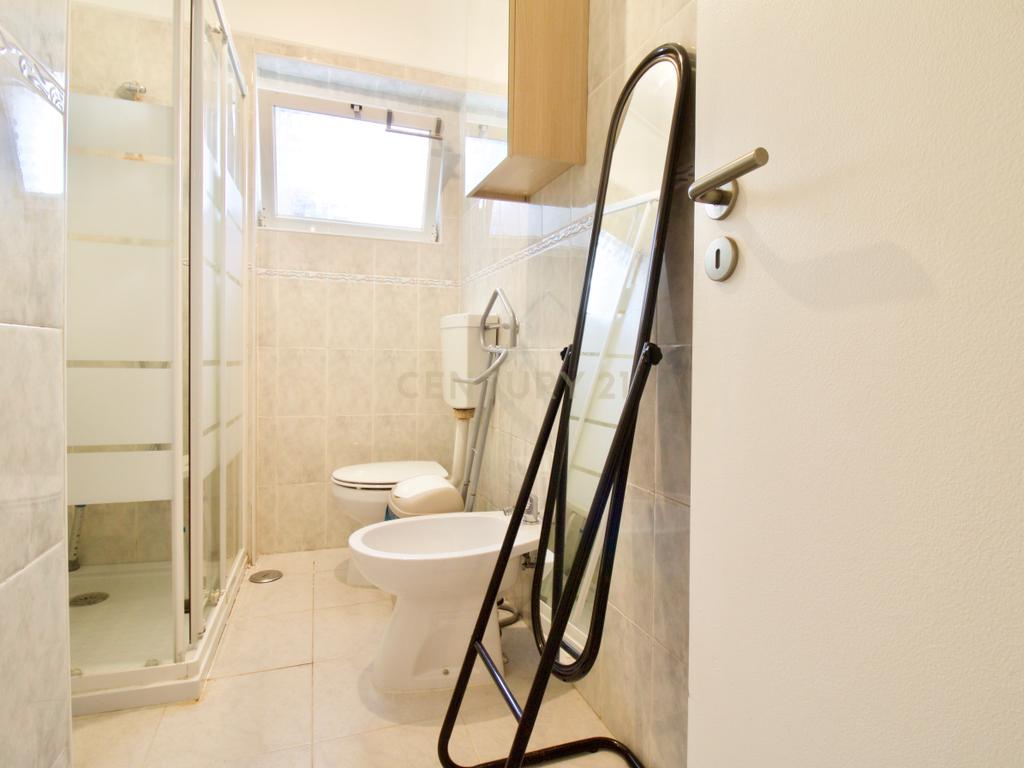 Apartamento T1 centro de Almada - Image 13