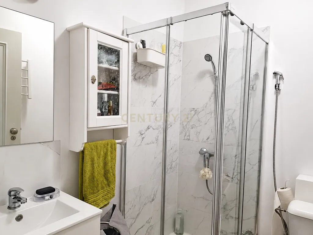 Apartamento T3 Renovado com 2 Casas de Banho | Olivais, Lisboa - Image 9