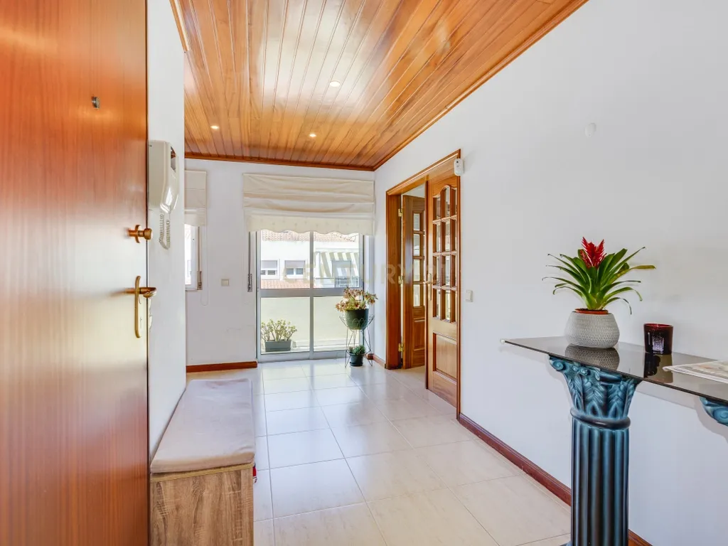 Apartamento T4 | Para Venda | Jardins da Aguilha – São Domingos de Rana | 3º Andar com elevador| 190m² | Garagem | Cascais - Image 5