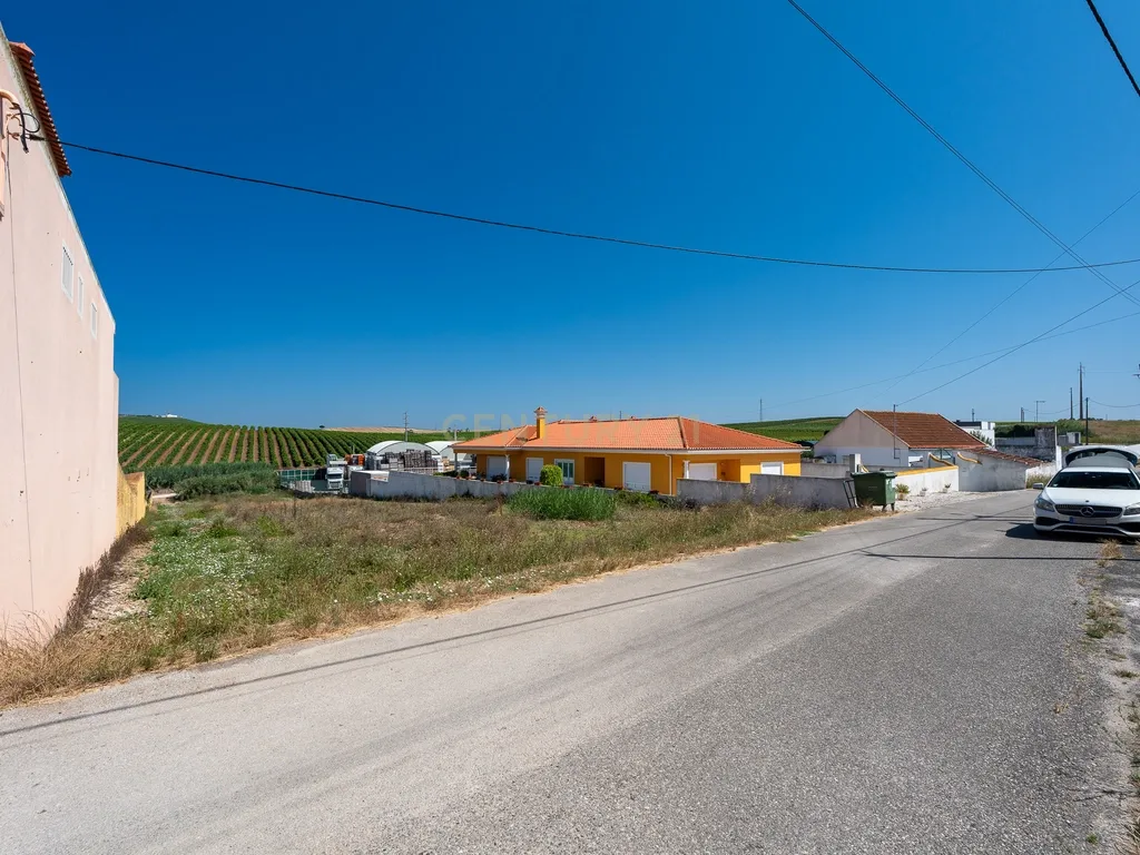 ** Descubra este magnífico Terreno Urbanizável c/2.360 mts2 em Torres Vedras, Lisboa. ** - Image 4