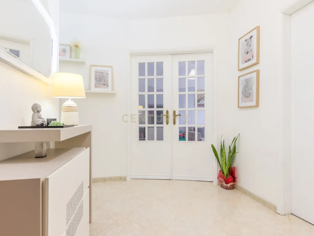 Apartamento T2 Moderno no Monte da Caparica, Pronto a Habitar - Image 24