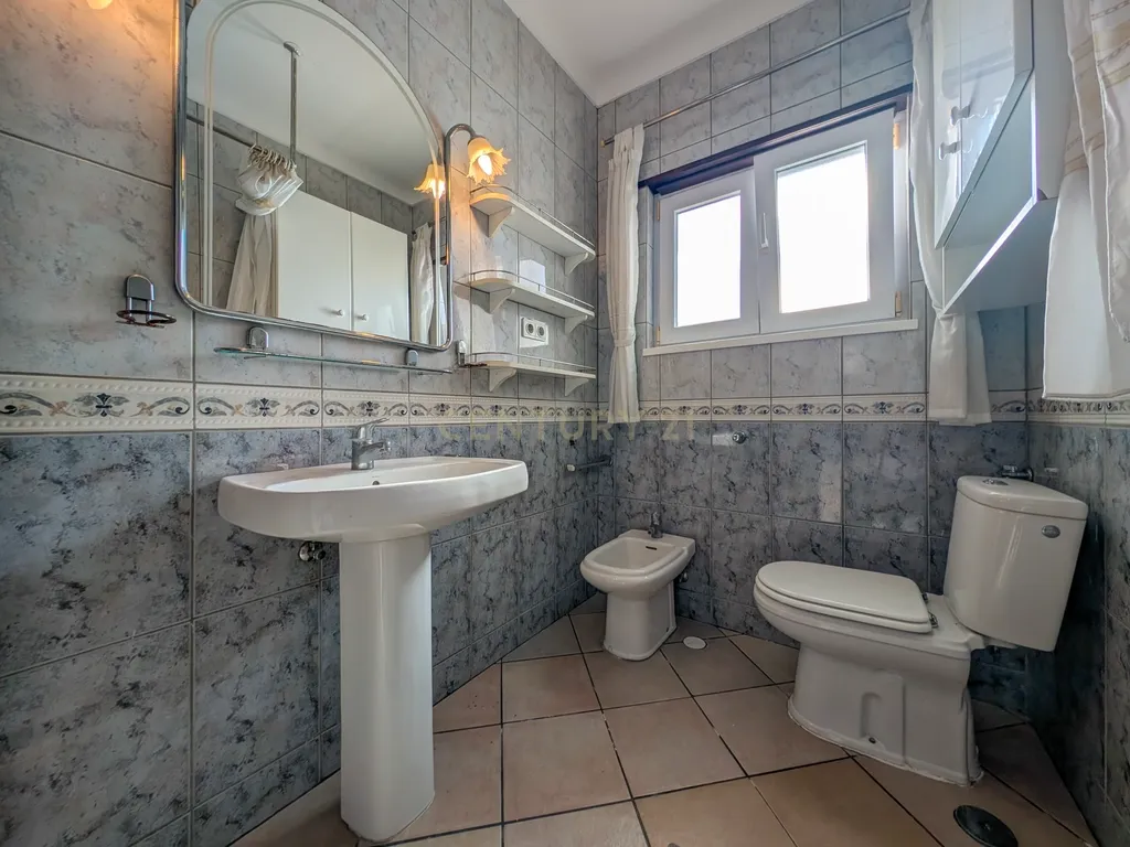 Pinhal Palmeira - Moradia Bifamiliar + Moradia T2 com Armazém em Terreno de 1.010 m² - Image 32