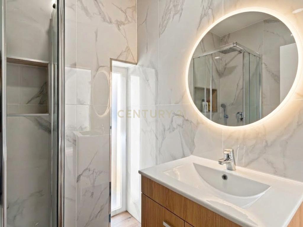 Moradia T1 Térrea Renovada com Espaço Exterior - Image 12
