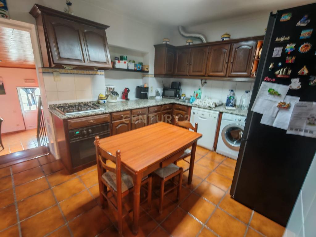 Fantástica Moradia T3 Salgueiro Campo, Castelo Branco - Image 18