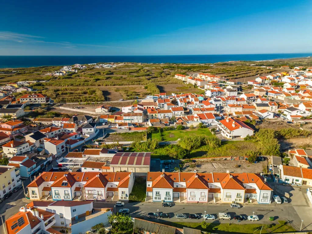 Moradia T3 no centro de Ferrel, a 3 minutos da Praia do Baleal e da Praia da Almagreira - Image 33
