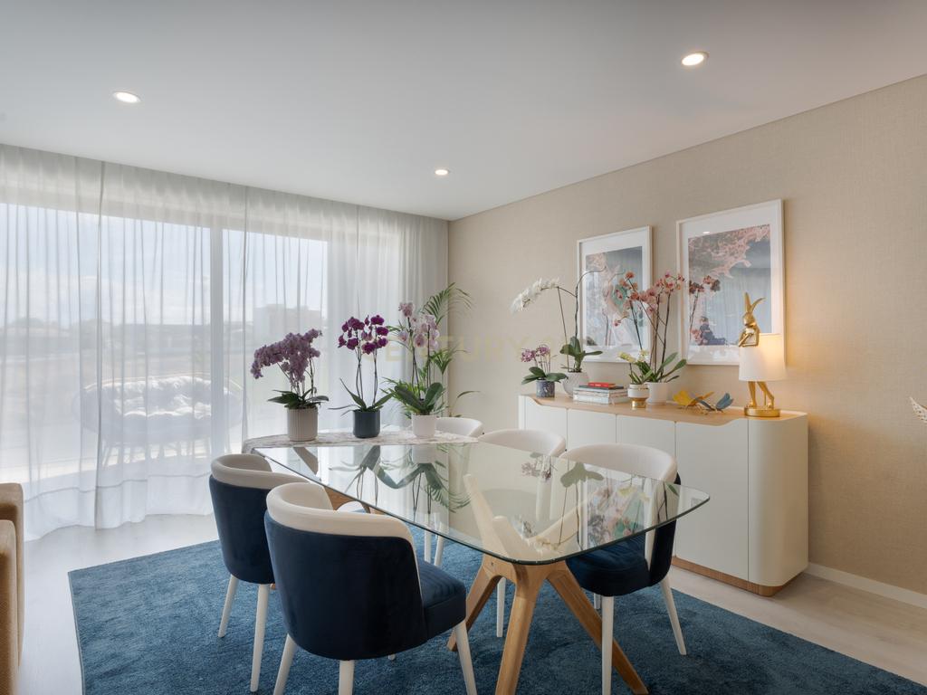 Luxuoso Apartamento Novo com Vista Parque em Lousada - Image 13