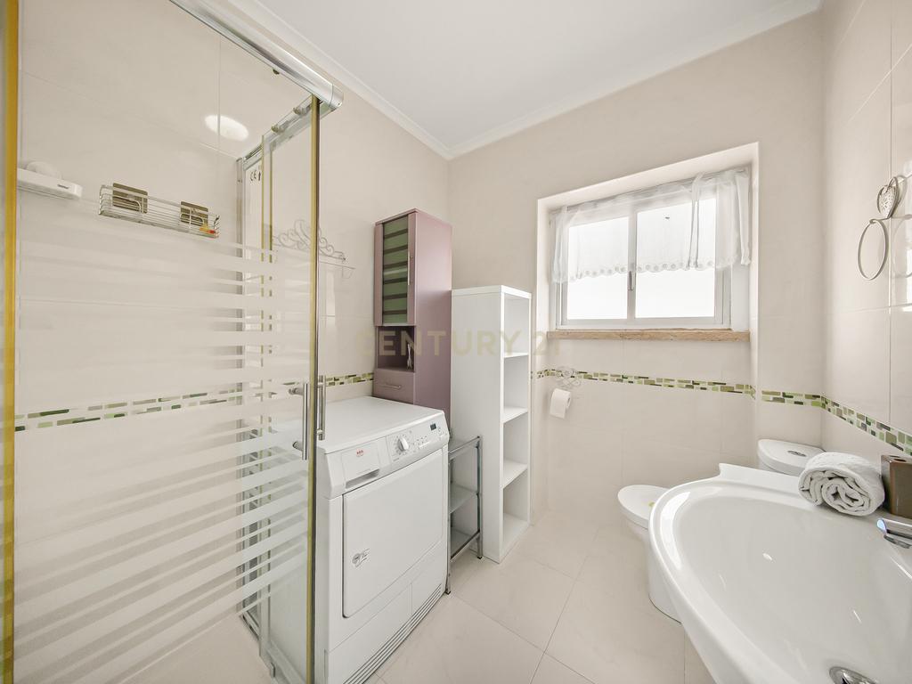 Moradia T4 em Agualva-Cacém (RESERVADO) - Image 12