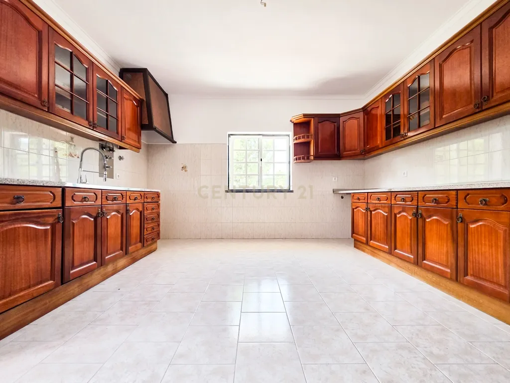 Moradia T3 + Loja em Fernão Ferro, Seixal - Oportunidade Única! - Image 25