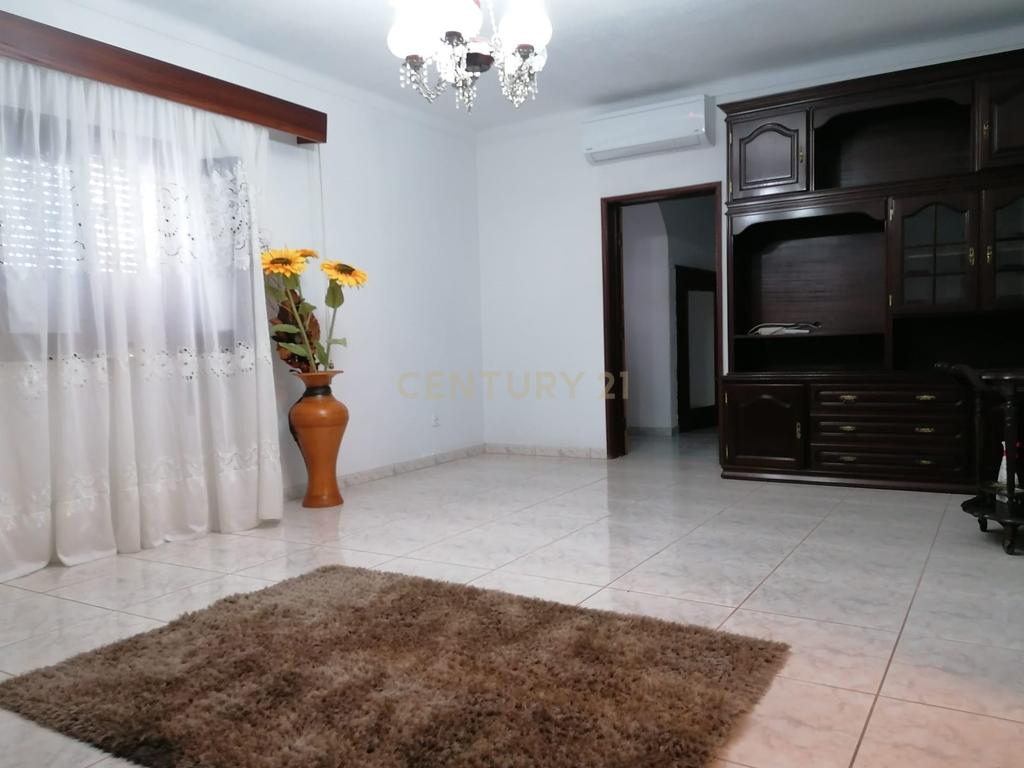Moradia Térrea T3 com quintal e sótão, Guadalupe, Évora - Image 21