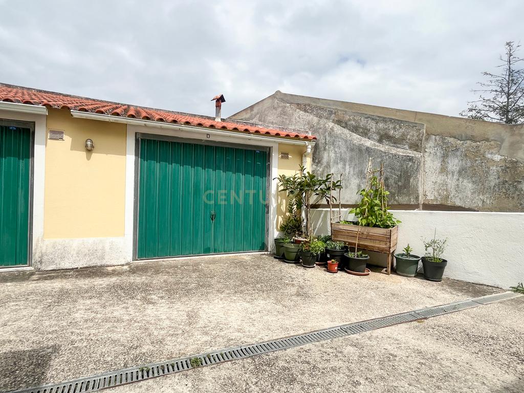 Moradia T2+1 Sobreiro, Mafra - Garagem Box - Image 50