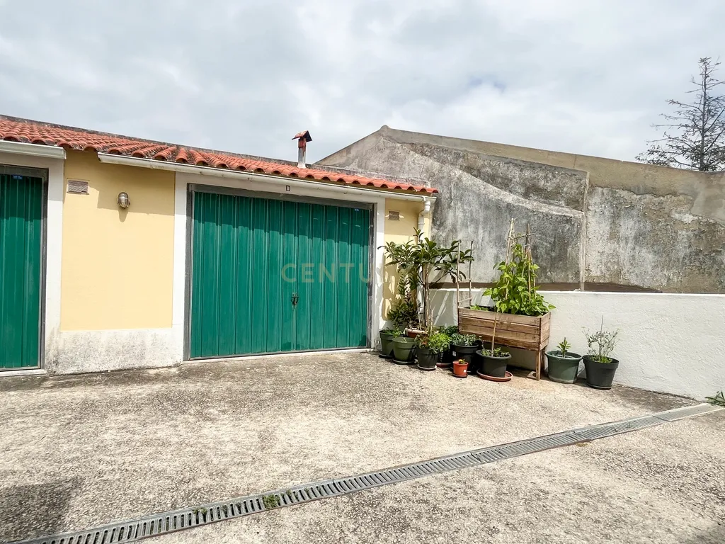 Moradia T2+1 Sobreiro, Mafra - Garagem Box - Image 50